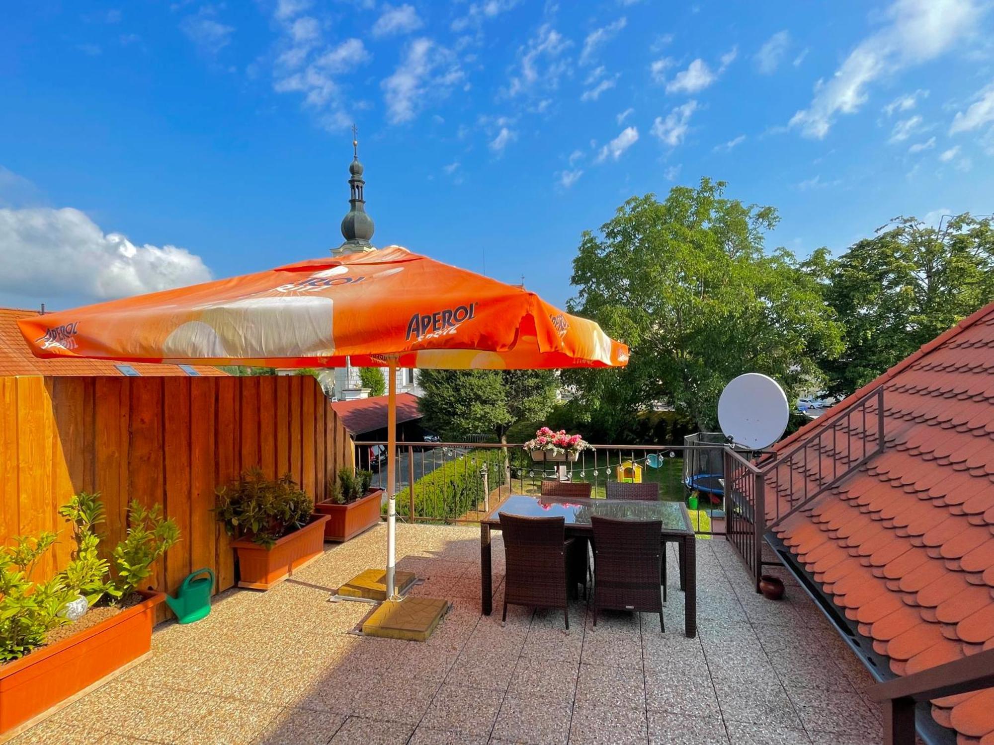 Historický dům u lázní Apartamento Třeboň Exterior foto