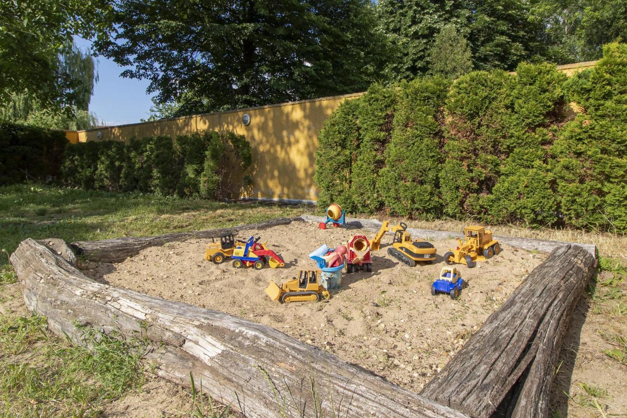 Historický dům u lázní Apartamento Třeboň Exterior foto