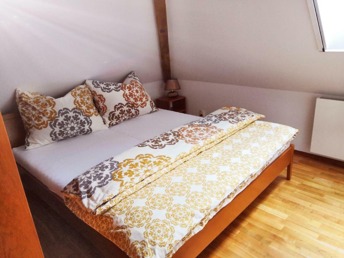 Historický dům u lázní Apartamento Třeboň Exterior foto